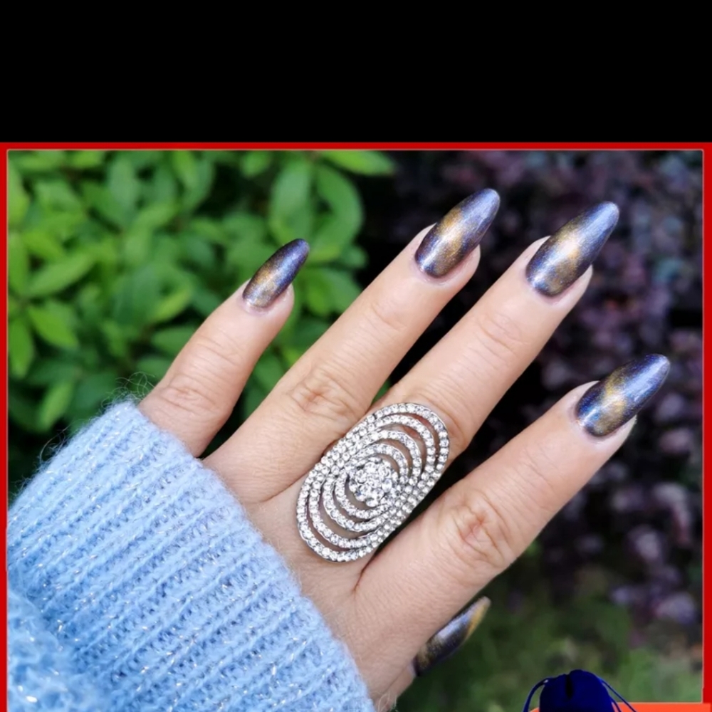 CLEARANCE 18k white gold plated.⁸